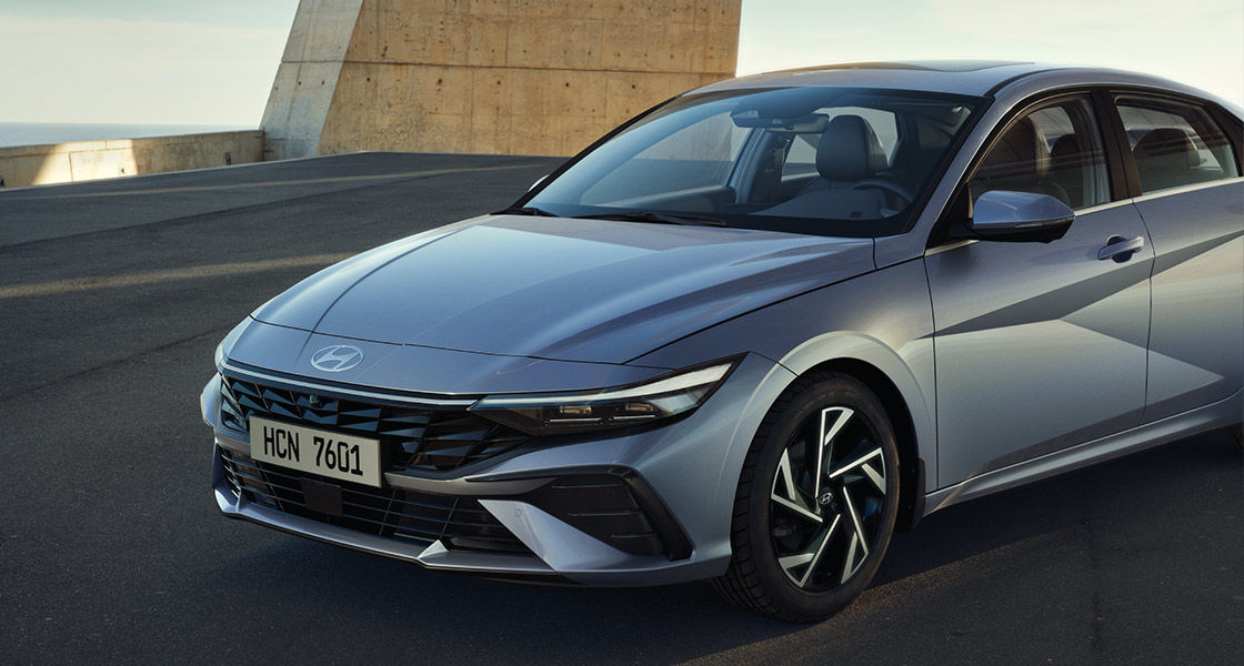 Дизайн Hyundai ELANTRA | Сучасний Седан | Базіс Авто - фото 31