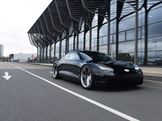 IONIQ: Нова лінійка електричних моделей від Hyundai | Базіс Авто - фото 18